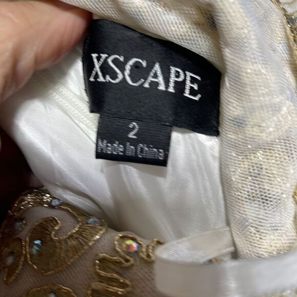 Xscape Embellished Embroidered Mikado Party Dress White Gold Size 2 EUC - Picture 14 of 15